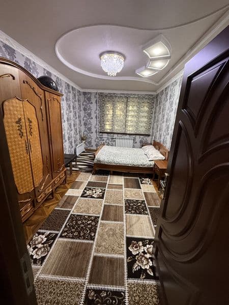 Chilonzor Novza metro yaqinida arendaga kvartira srochno tar