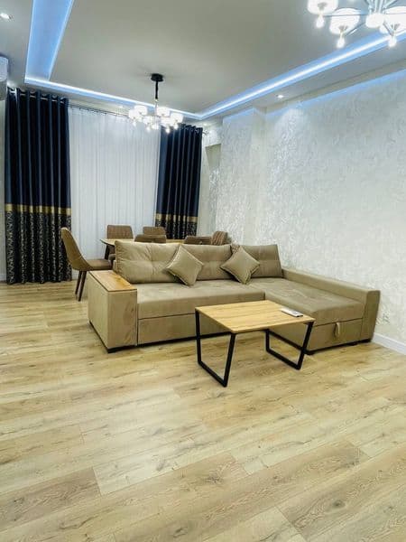 • Район: Мирзо - Улугбекский<br />
• Ориентир: ЖК Акай Сити<