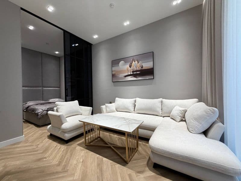 Сдаем только иностранцам <br />
Квартира находится в самом ц — фото 2