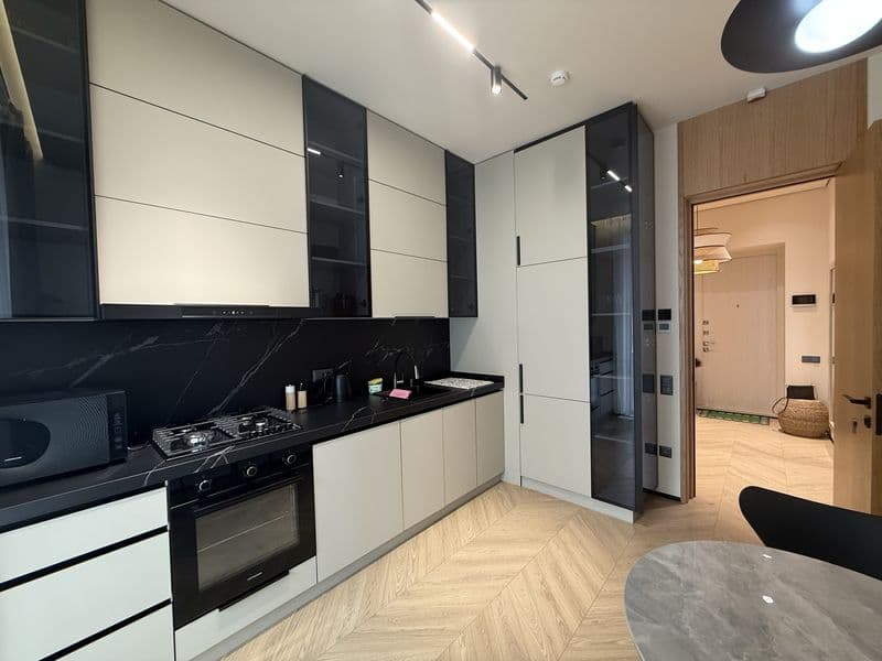 Аренда<br />
Ж/к Инфинити <br />
2 комнатная <br />
5 этаж <