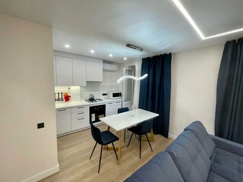 Сдаётся  квартира в центре на Айбеке <br />
Ориентир - м. Ай — фото 4