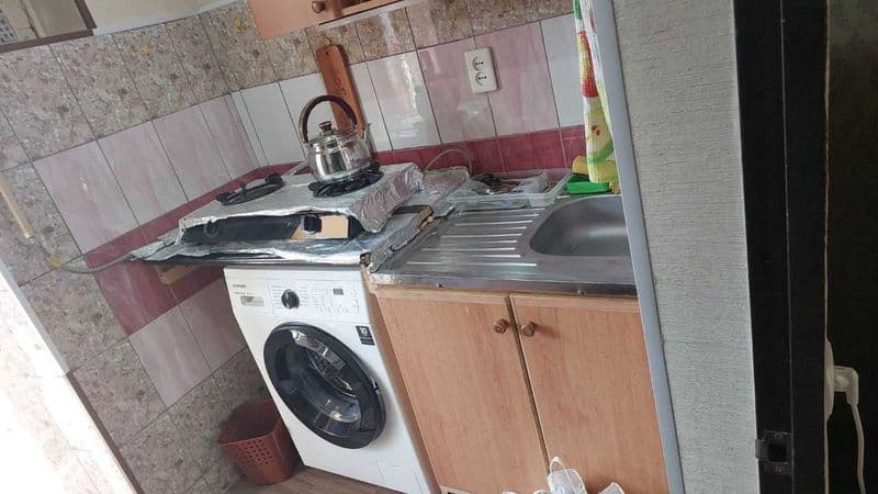 Срочня сдается квартира мирободские район парк фуркат 2 этаж — фото 2