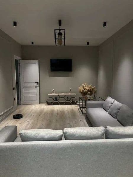 К вашему вниманию рады представить 3х комнатную квартиру на 