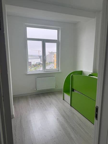 Новая свежая квартира сдаётся в новостройке три комнаты у ко