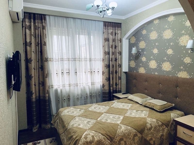 Ул Чехова 2 х комнатная <br />
<br />
С евро ремонтом мебель — фото 4