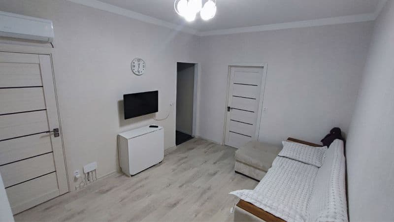 Сдаю квартиру возле метро Новза, до метро 6-7мин пешком, ряд — фото 2