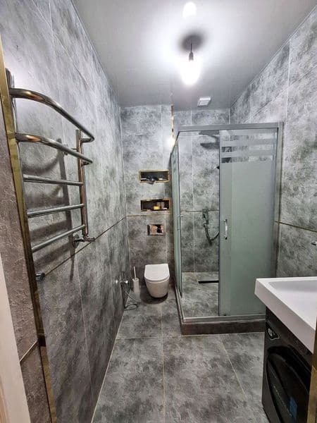 Сдаётся шикарная 2-комнатная квартира в Новостройка<br />
<b — фото 5