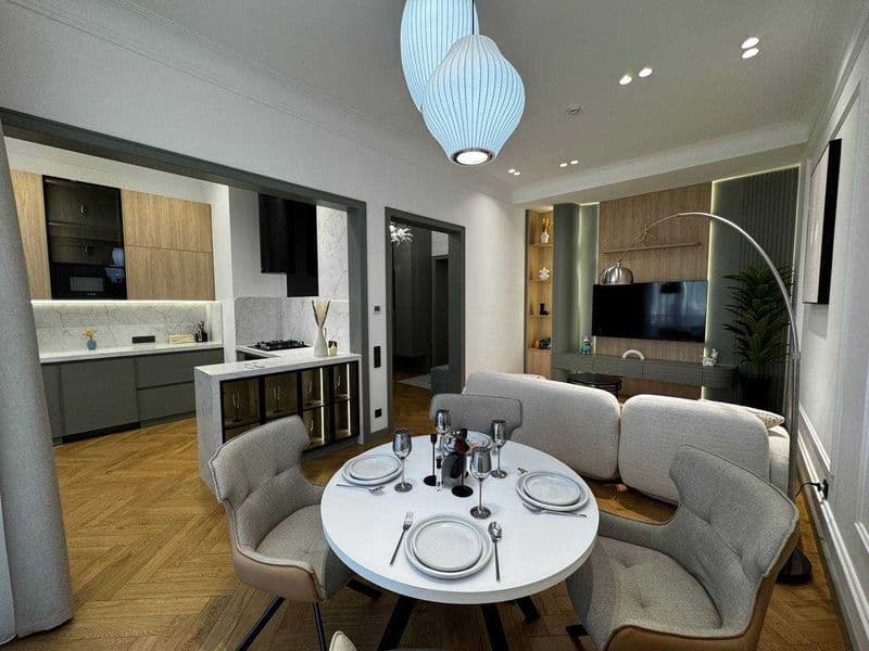 Жилой комплекс: Parisien<br />
Комнат: 3<br />
Этаж: 4<br />