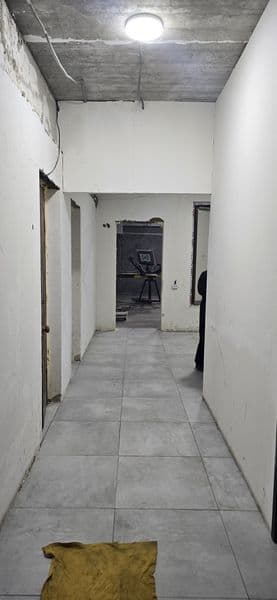 Сдаётся в аренду подвал 180 кв<br />
Частичный ремонт<br />
 — фото 4