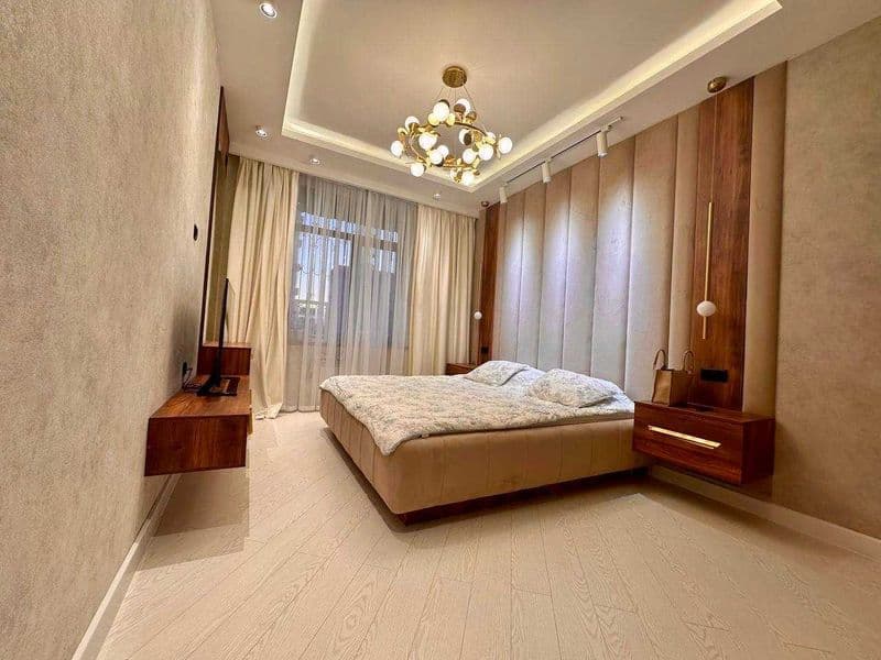 Район: Юнусабадский<br />
Адрес: шохсарой<br />
<br />
Комна