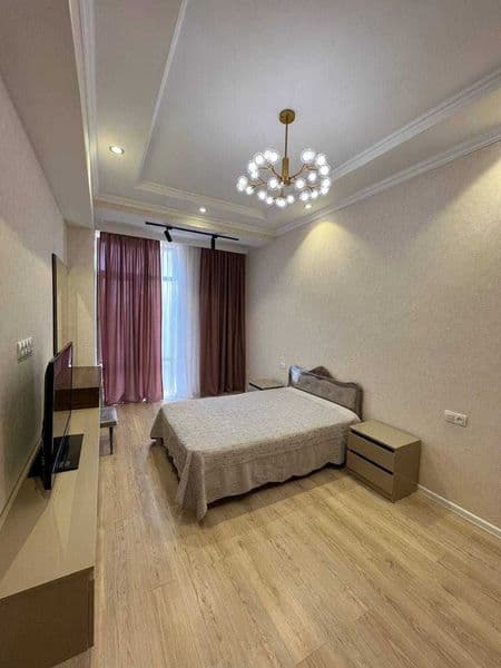 #Юнусобод <br />
Narxi 250$<br />
без маклер риелтор сиз узи