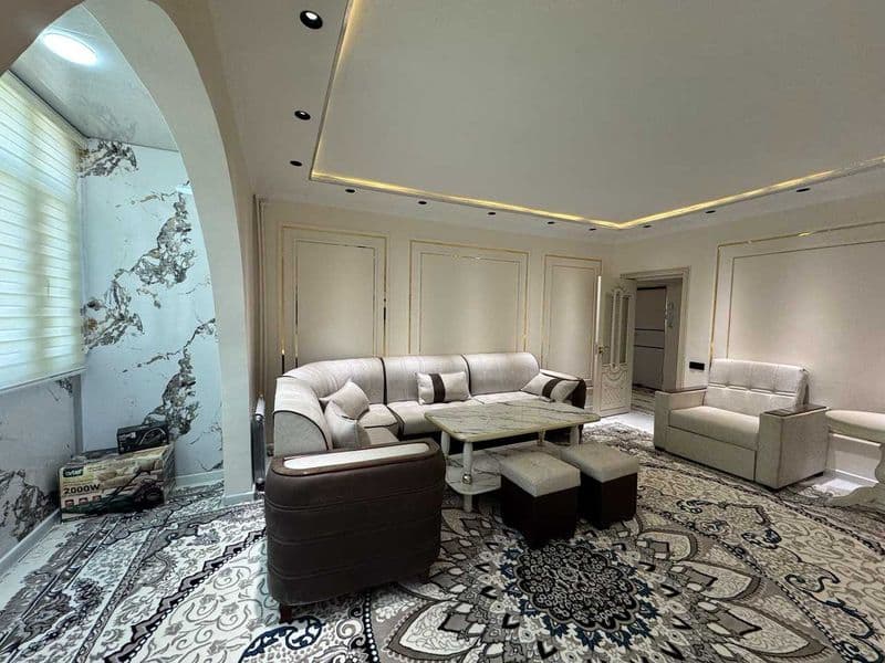 Xалклар дустлиги метроси олдида Бешегочдан келишда унг томон — фото 4