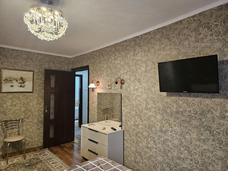 Сдаётся трехкомнатная на Чиланзаре,26 квартал,напрямую от хо — фото 5