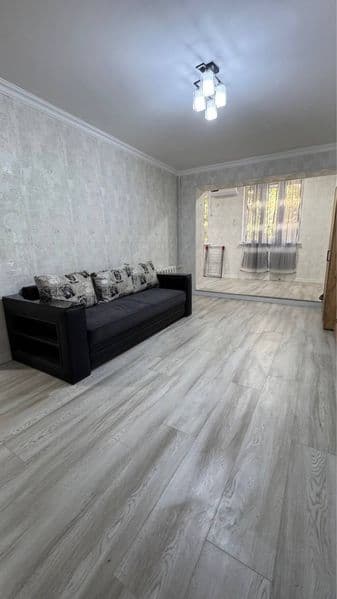 Юнусабад- 7  1-комнатная квартира переделанная в 2-х на 1-эт — фото 3