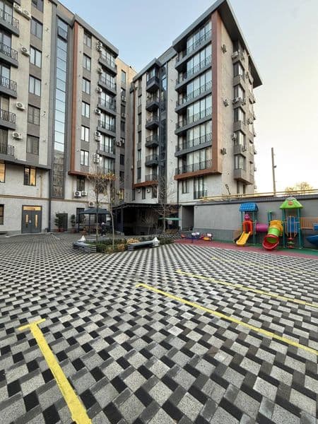 Yakkasaroy Luminar House JK arenda<br />
Xali hech kim yasha