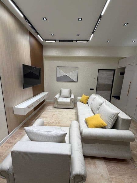 Сдается квартира с красивым ремонтом<br />
<br />
• Район: Ш