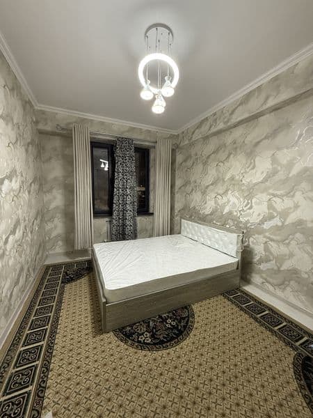 Jahon tillari literaturniyni yonida  1 ta dona qiz kerak ham — фото 2