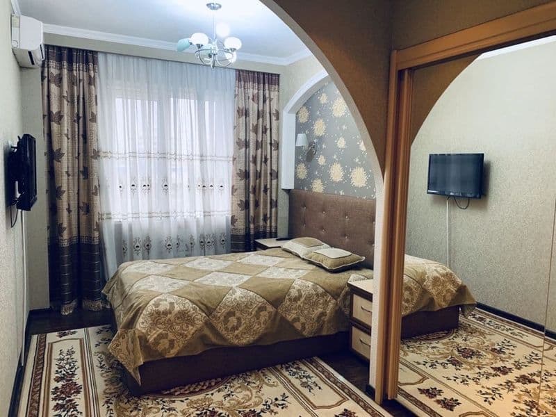 Ул Чехова 2 х комнатная <br />
<br />
С евро ремонтом мебель — фото 3