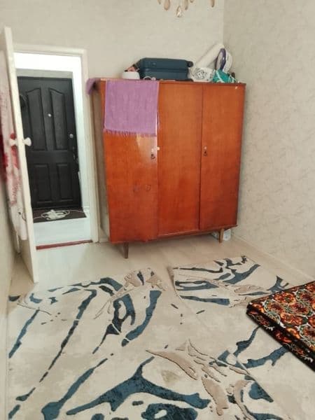 Квартира 2 комнатная ,переделанна в 3 ктм. 3 этаж. 4этажки. 