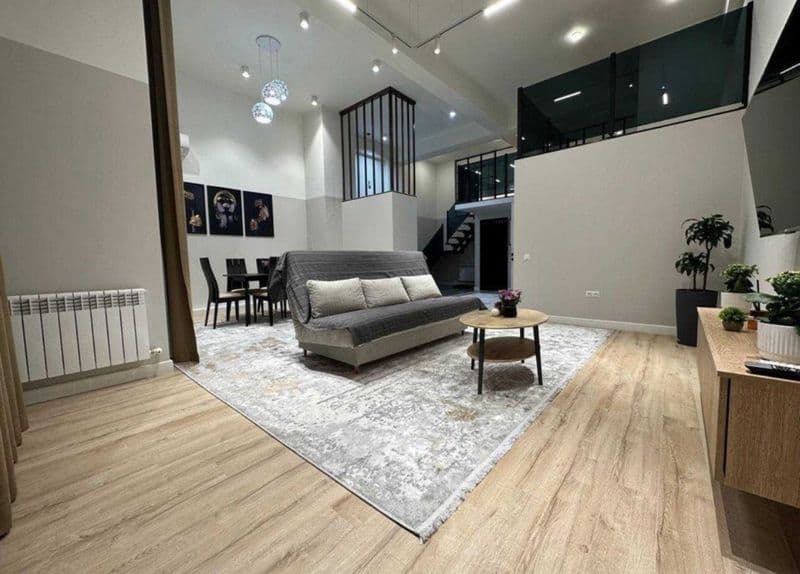 Мирабадаский район<br />
Гостиница Россия<br />
Новостройка<