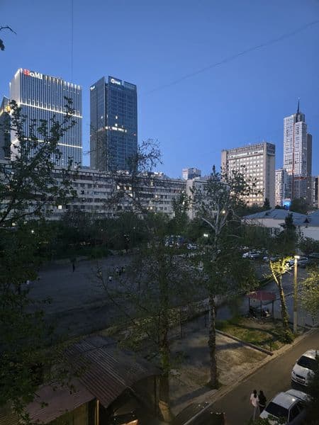 Аренда новой 2 комнатной на  метро дружба народов нархоз ори