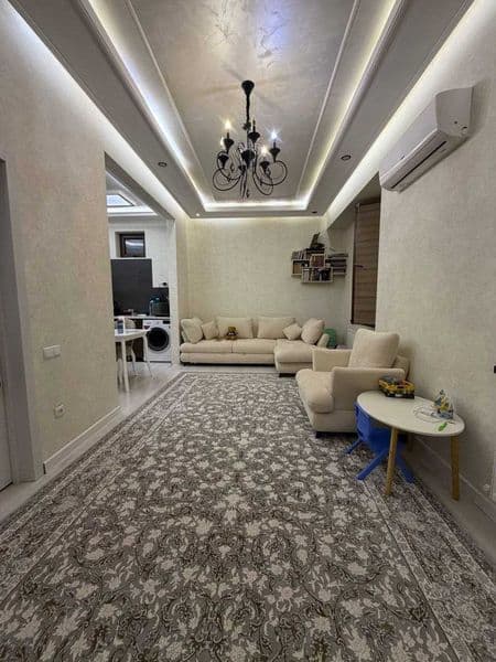 Сдаётся квартира для семейных людей<br />
<br />
• Район: Як