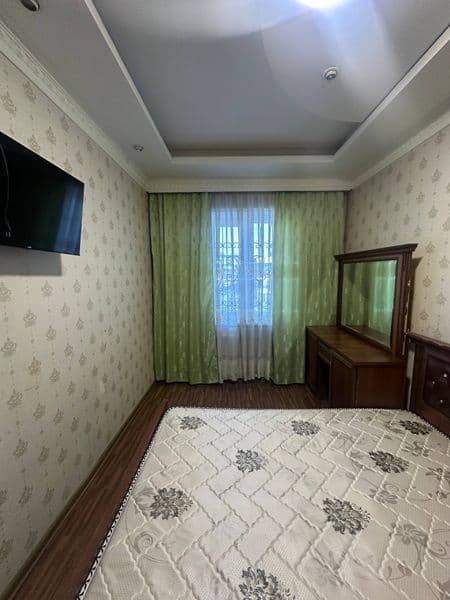 Ibn sino 1 4/5/5 uy arendaga<br />
4xonali 5etaj 5etashka <b