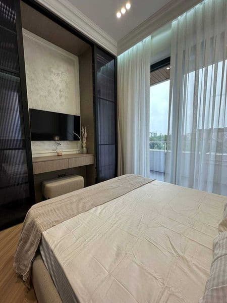 • Район: Мирзо- Улугбек<br />
• ЖК: Tiara Residence<br />
• 