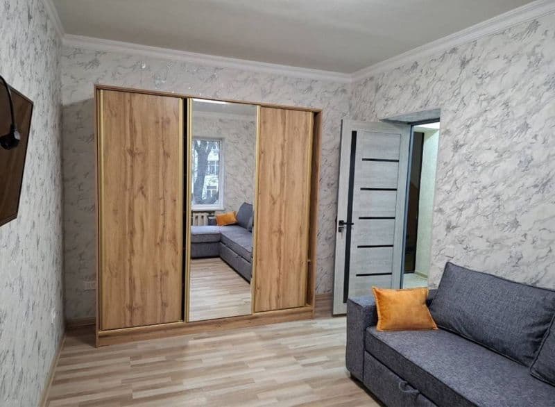 Максим горький<br />
1/3/5<br />
Евроремонт <br />
35 м2<br  — фото 3