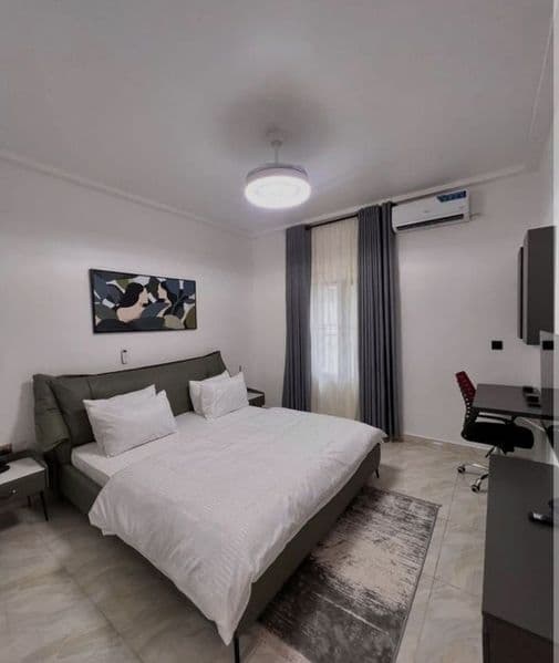 Ижара учун элит 2 хонали квартира<br />
<br />
Туман: Сергел