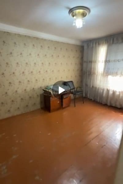 Срочно сдаётся квартира рядом с метро максим горький <br />
