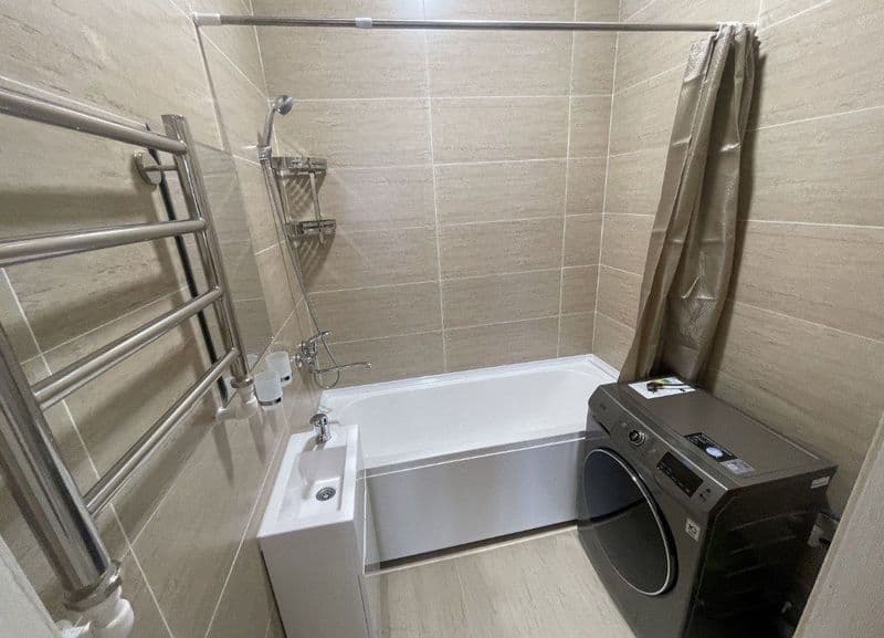 Алфраганус  фаргона йули рядом сквер мирабад Все пешеходный  — фото 5