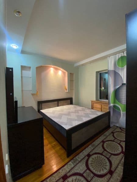 Сдается 4 комнатная квартира переделанная 5 комнатную кварти