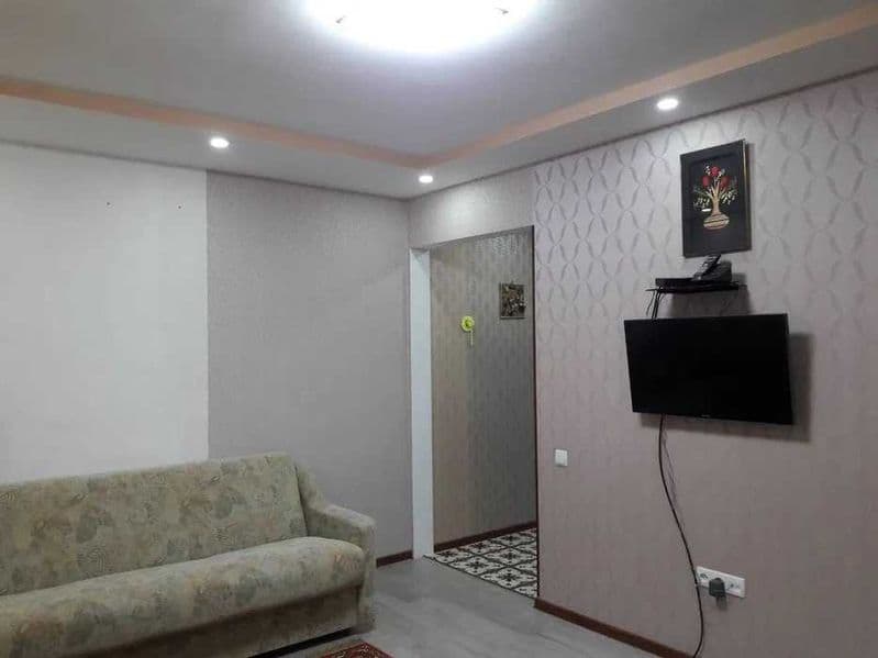 Сдаётся 2 комнатная, уютная квартира.  <br />
С мебелью и те