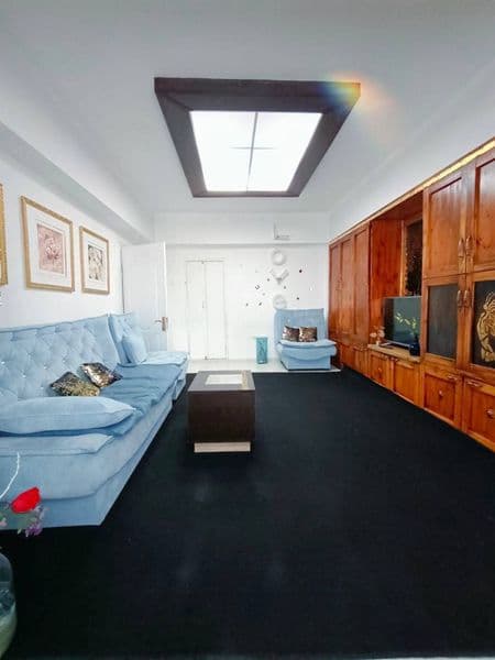 Привет! <br />
В нашу светлую и чистую квартиру ищем двух сп