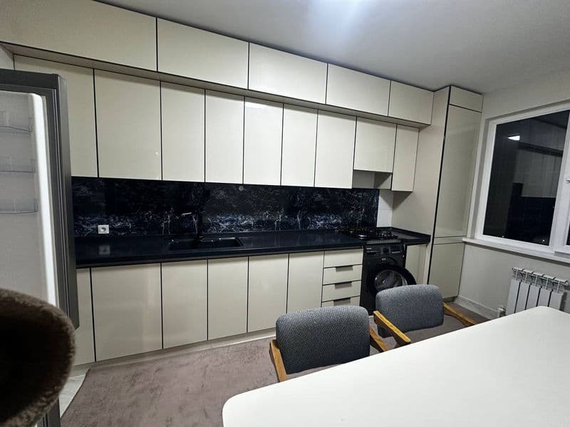 Срочно здайотса квартира <br />
Яшнабатиски район махтумку < — фото 3