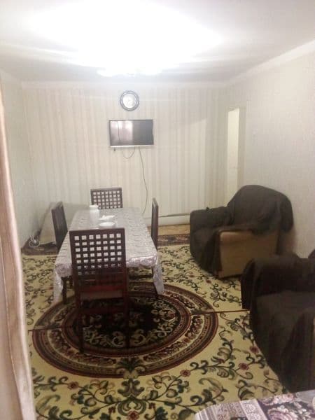 Сдаётся сдудетам квартира3 комнатная не доезжая 3 установки 