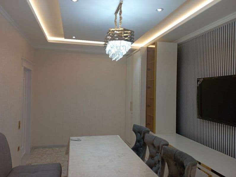 Yunusobot 16.  Orzular <br />
Navastroyka 2 xonali<br />
500