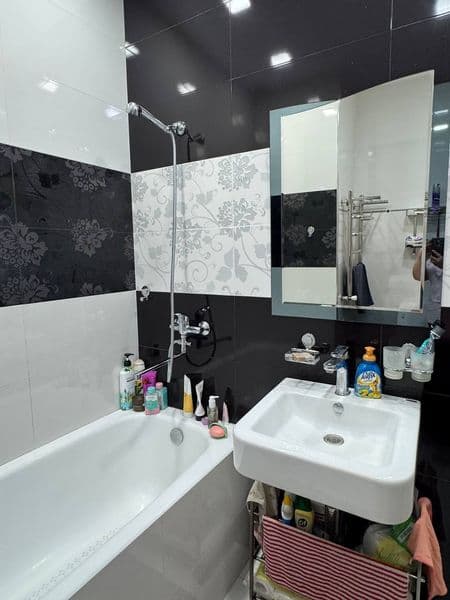 3х комнатная в центре города.<br />
ГУВД, корзинка.<br />
По — фото 4