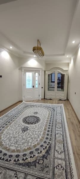 Faqat akuratniy oylaga uzoq muddatga gulobod