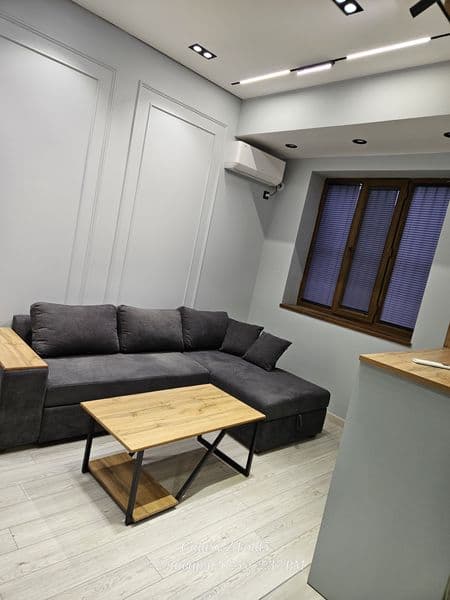 Сдаётся квартира студия со всеми остановками, дом новый элит