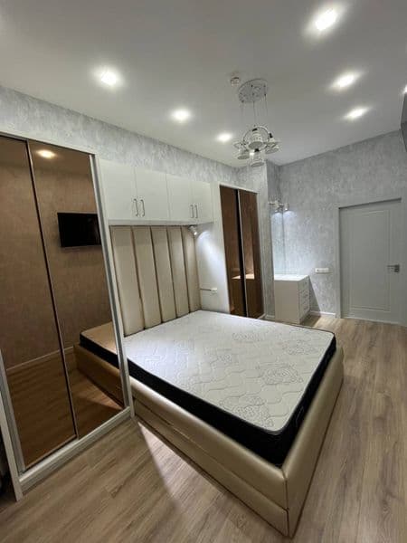 Сдам комнату в центре города!<br />
<br />
Для девушки <br /