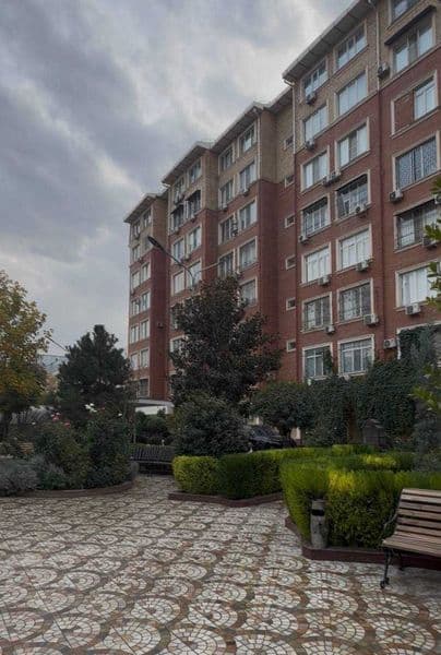 Квартира полностью укомплектована мебелью и бытовой техникой