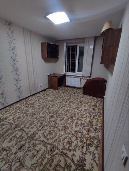 Arenda kvartira<br />
3 xonali <br />
Balkon<br />
Oshxona<b