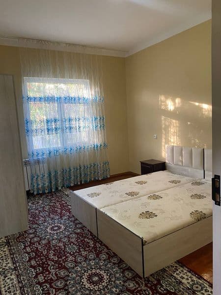 Чистая квартира,с необходимой обстановкой,семье предположите