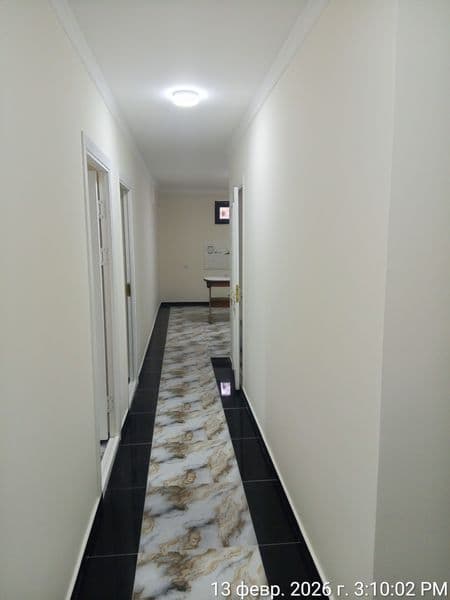 There is an apartment for Indian students.<br />
7743098951.