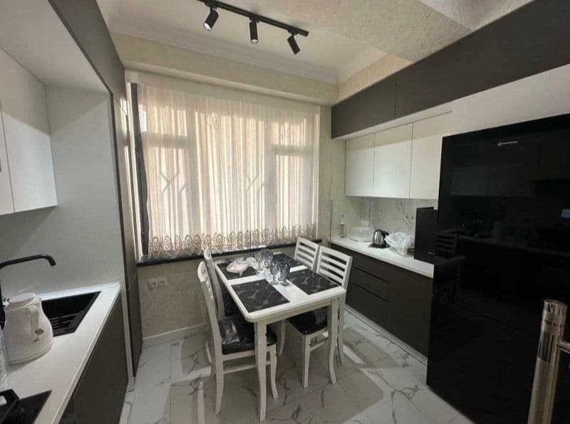 Сдаётся шикарная 3-комнатная квартира в Новостройка <br />
< — фото 4