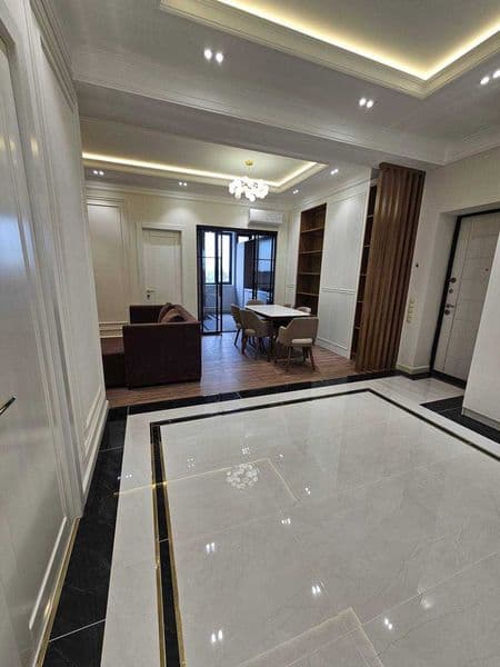 Сдается квартира с красивым ремонтом<br />
<br />
• Район: Ю