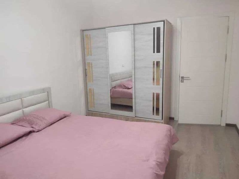 Сдаётся шикарная 1-комнатная квартира в Новостройка<br />
<b