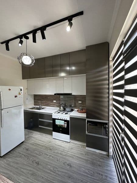 Сдаётся шикарная 1-комнатная квартира в Новостройка<br />
<b — фото 4